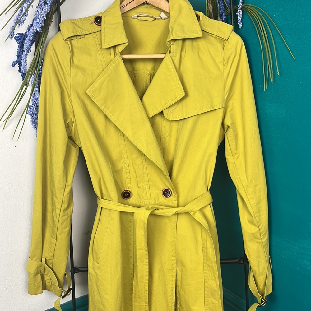 Soft surroundings chartreuse lightweight classic trench coat. Sz Sm - Picture 4 of 9